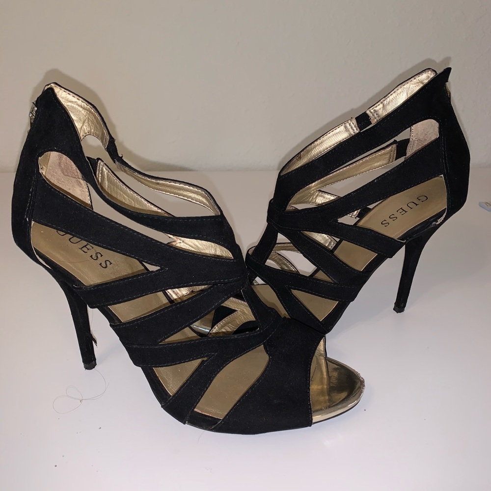 Guess black strap heals
